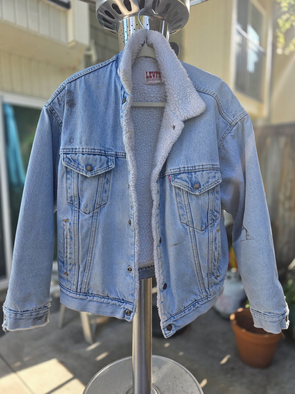 Levi's Men's Light Blue Sherpa-Lined Denim Jacket